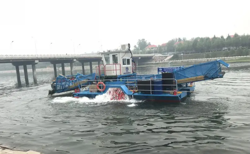 全自动芦苇收割船